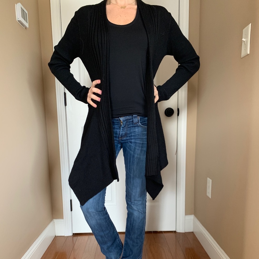 DRESS BARN SWING CARDIGAN ALMOST NEW